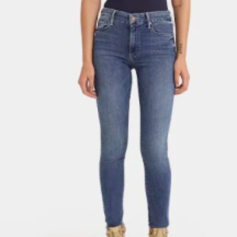 MOTHER Denim, style: The Looker, wash: groovin’
